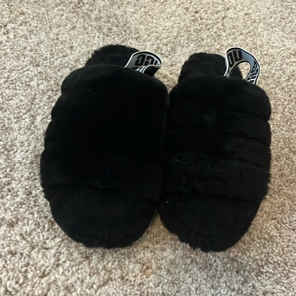 ugg open toe slippers